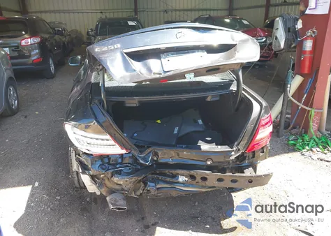 2014 Mercedes-Benz C 250 z USA, uszkodzony, nr VIN WDDGJ4HB9EG282958